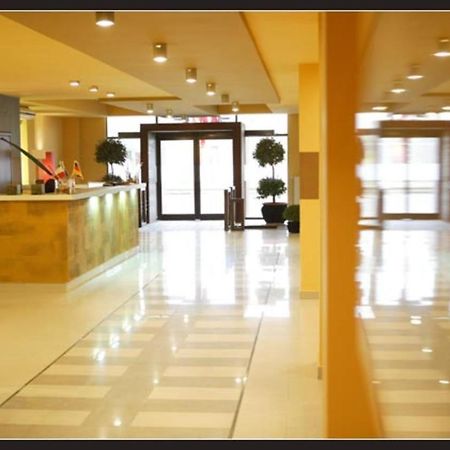 Hotel Maxim Arad Exterior foto