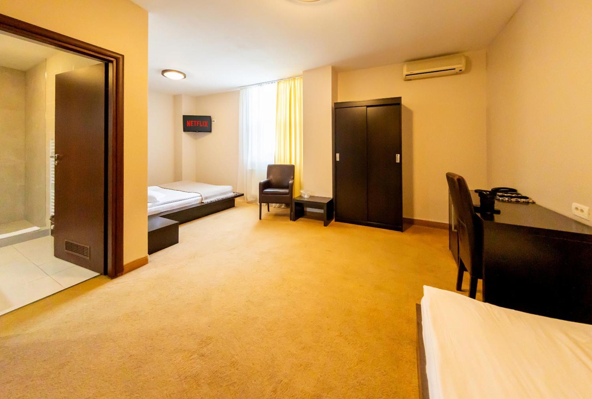 Hotel Maxim Arad Zimmer foto