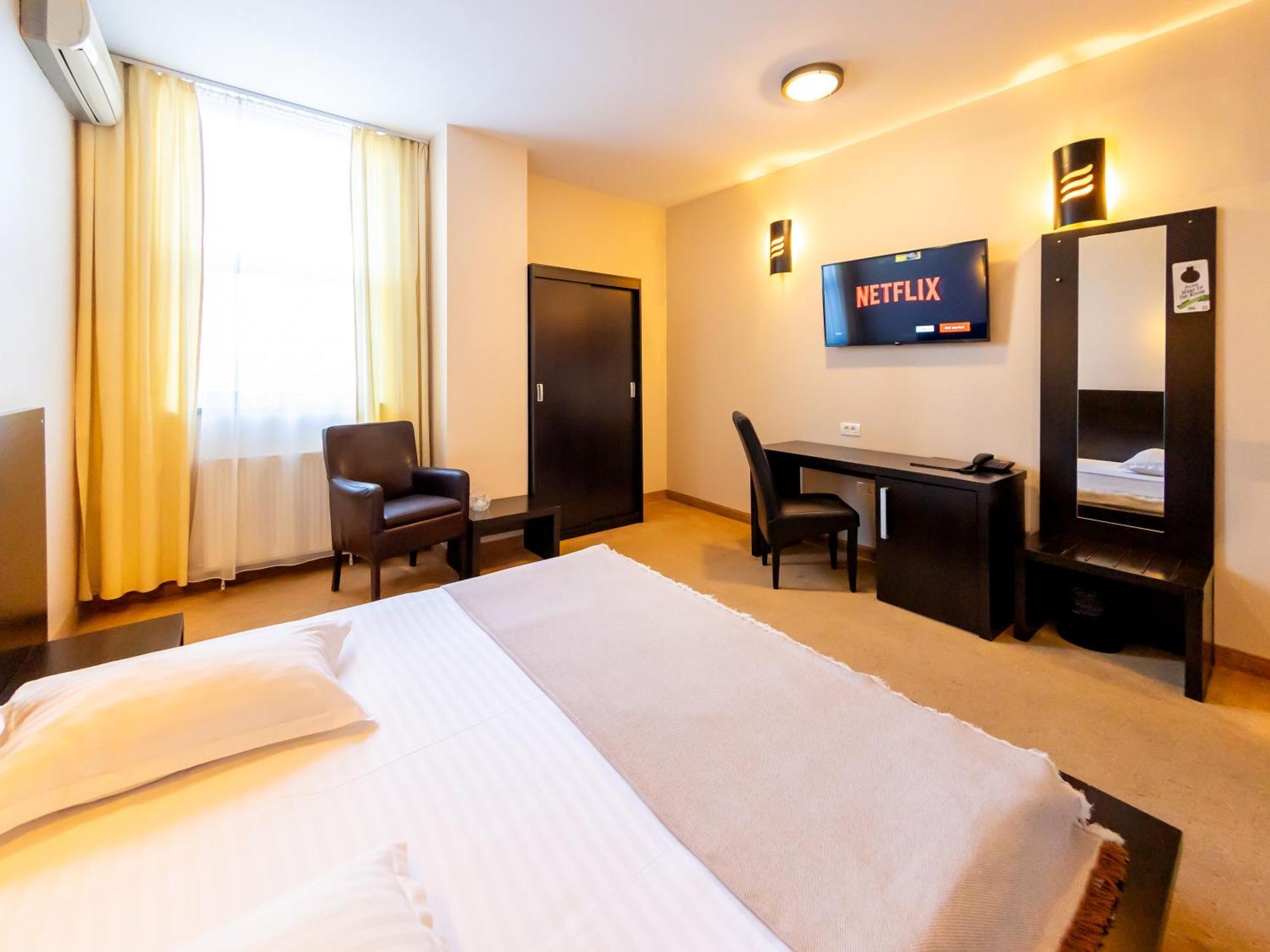 Hotel Maxim Arad Zimmer foto