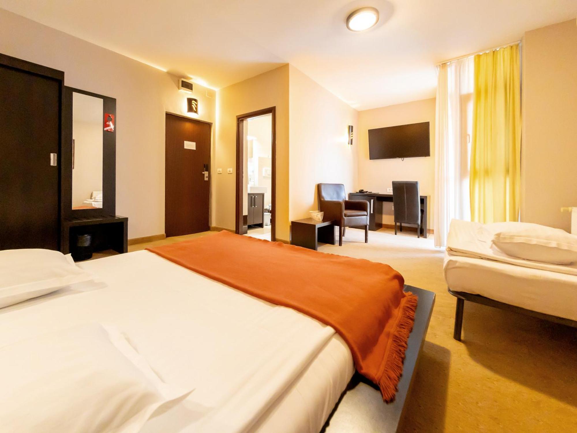 Hotel Maxim Arad Zimmer foto