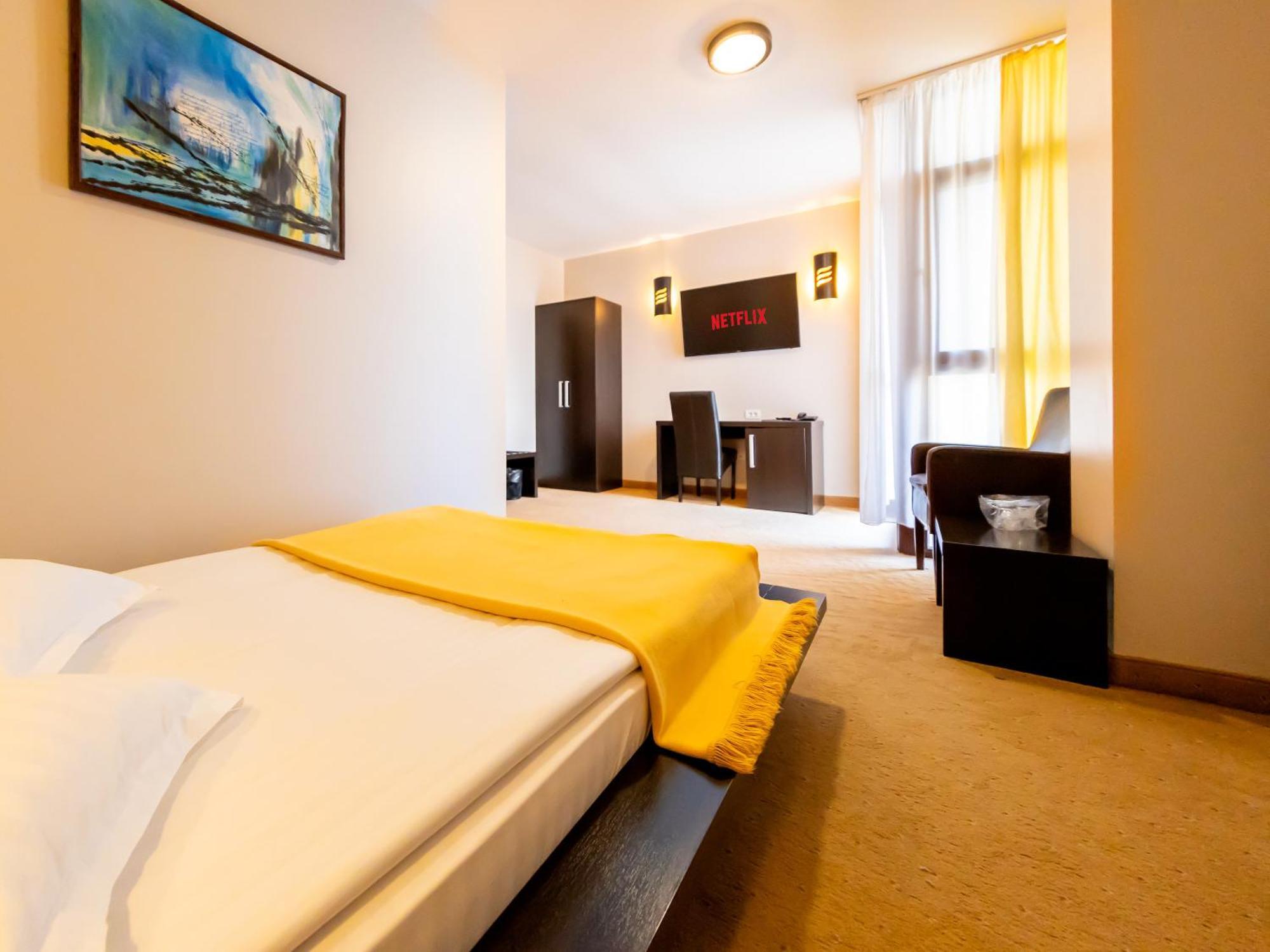 Hotel Maxim Arad Exterior foto