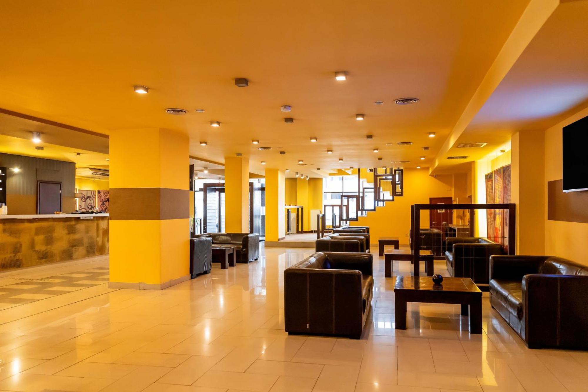 Hotel Maxim Arad Exterior foto